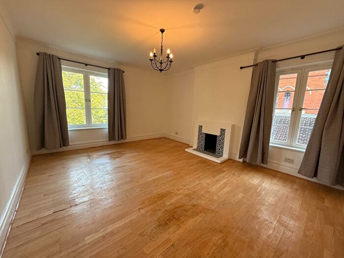 2 Bedroom Flat To Rent In Freelands Road, Bromley, BR1