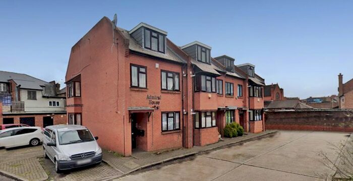 2 Bedroom Flat To Rent In Cardinal Way, Wealdstone, Harrow, HA3