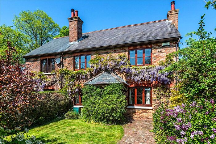 4 Bedroom Semi-Detached House For Sale In Hilders Lane, Edenbridge, Kent, TN8