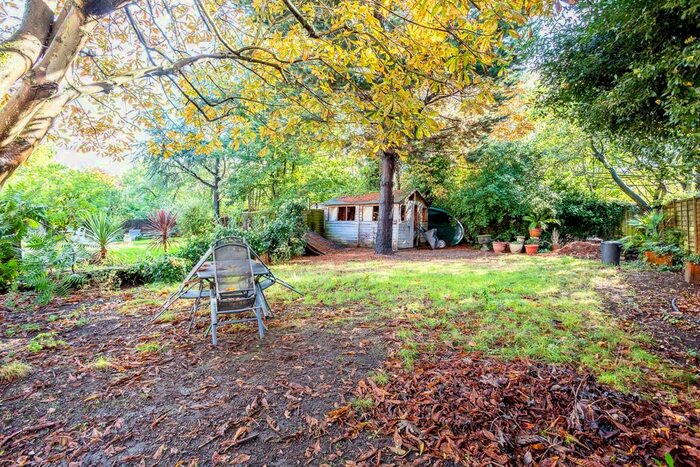 2 Bedroom Flat To Rent In Earlsfield Road, Wandsworth Common, London, SW18