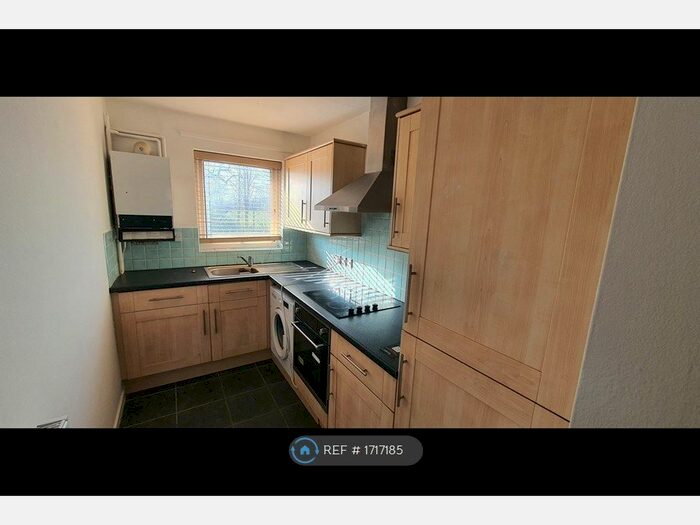 1 Bedroom Flat To Rent In Lorrimore Close, Billericay, CM12