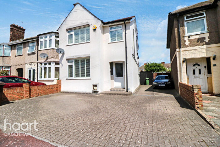 3 Bedroom End Of Terrace House For Sale In Second Avenue, Dagenham, RM10
