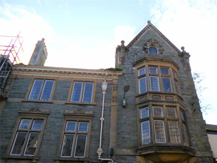 2 Bedroom Apartment To Rent In Tavistock, PL19