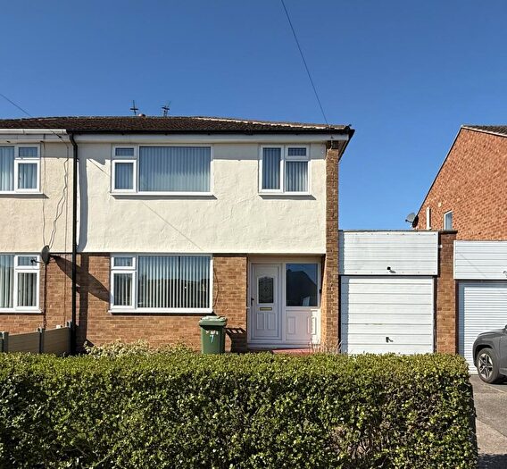 3 Bedroom Semi Detached House To Rent In Dorset Drive, Wirral, Merseyside, CH61