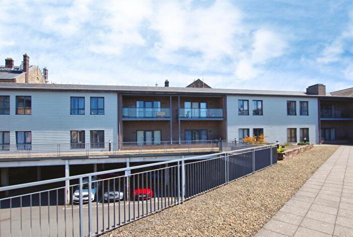 2 Bedroom Flat To Rent In Cardean House, Firefly Avenue, Swindon, SN2