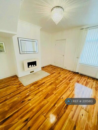 2 Bedroom Flat To Rent In Iona Road, Gateshead, NE10