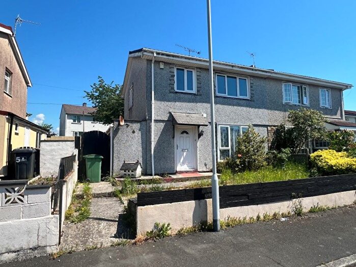 3 Bedroom Semi Detached House For Sale In Stowe Gardens, Plymouth, Devon, PL5