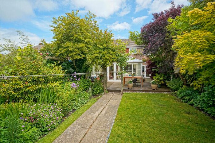 4 Bedroom Semi-Detached House For Sale In Winlea Avenue, Rotherham, South Yorkshire, S65