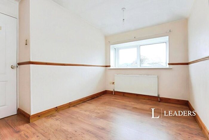 3 Bedroom Terraced House For Sale In Annesley Close, Northampton, Northamptonshire, NN3