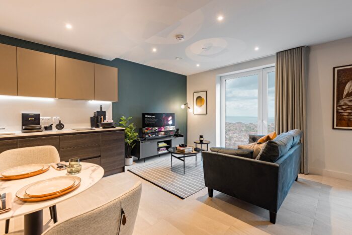 Studio To Rent In Hove Central, Hove, BN3