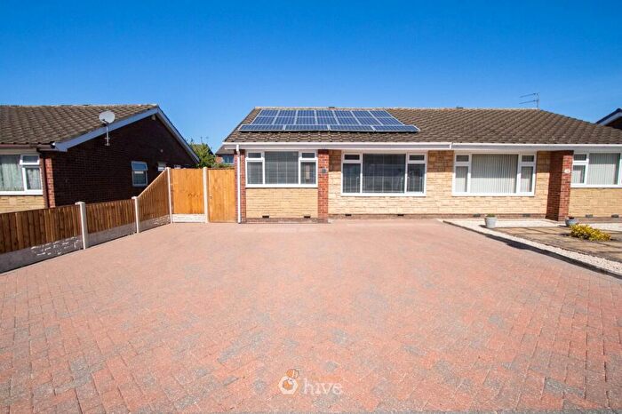 2 Bedroom Semi-Detached Bungalow For Sale In Welton Close, Bessacarr, Doncaster, DN4