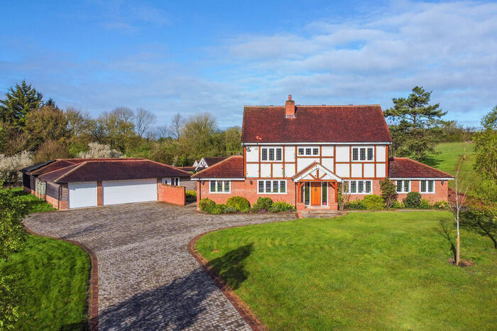 7 Bedroom Detached House For Sale In Reynards Road, Welwyn, AL6