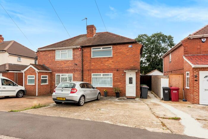 3 Bedroom Semi-Detached House To Rent In Norfolk Avenue, Slough, SL1