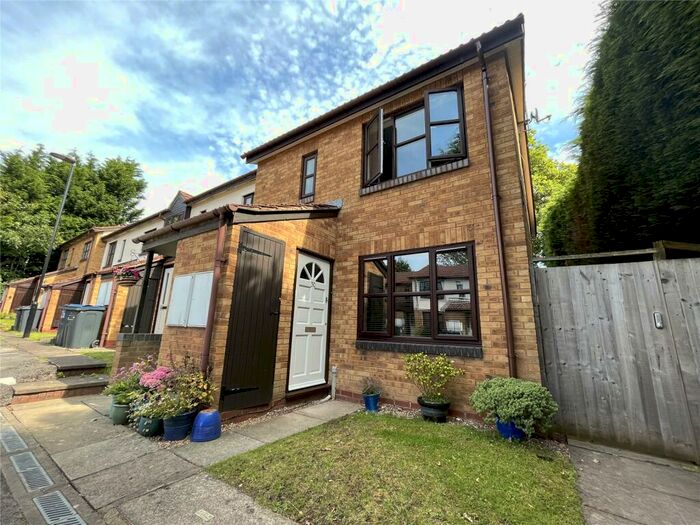 1 Bedroom Maisonette To Rent In Pembroke Way, Hall Green, Birmingham, B28