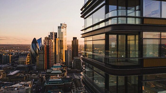 1 Bedroom Flat To Rent In Shoreditch High St, London, EC2A