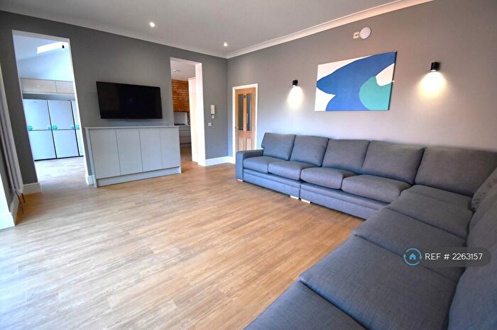 11 Bedroom End Of Terrace House To Rent In Addington Road, Reading, RG1