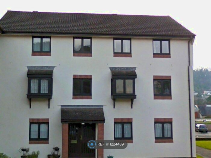 2 Bedroom Flat To Rent In St. Marys Court, Plymouth PL7