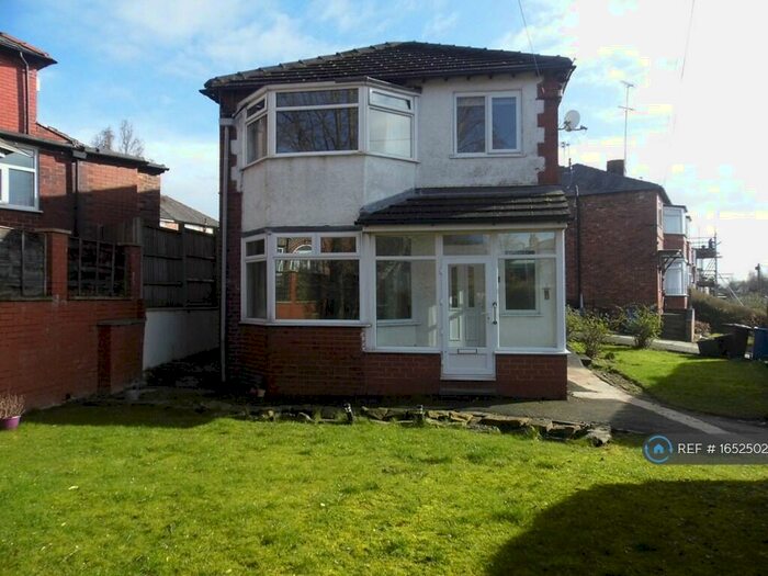 3 Bedroom Detached House To Rent In Parksway, Prestwich, Manchester, M25