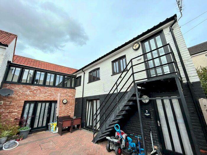 2 Bedroom Flat To Rent In St. Peters Street, Lowestoft, NR32