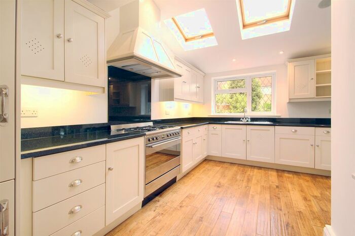 3 Bedroom Detached House To Rent In Belmont Road, Uxbridge, Greater London, UB8