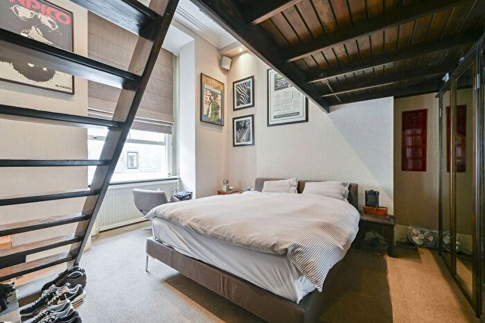 1 Bedroom Flat For Sale In Gloucester Terrace, Lancaster Gate, London, W2