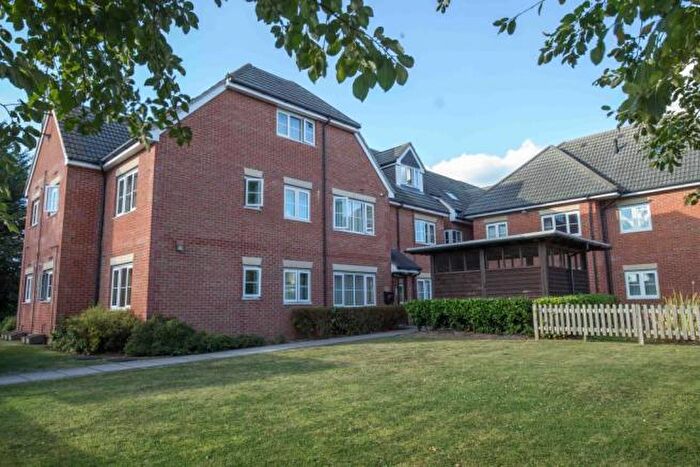 2 Bedroom Apartment To Rent In Reading Road, Winnersh, RG41