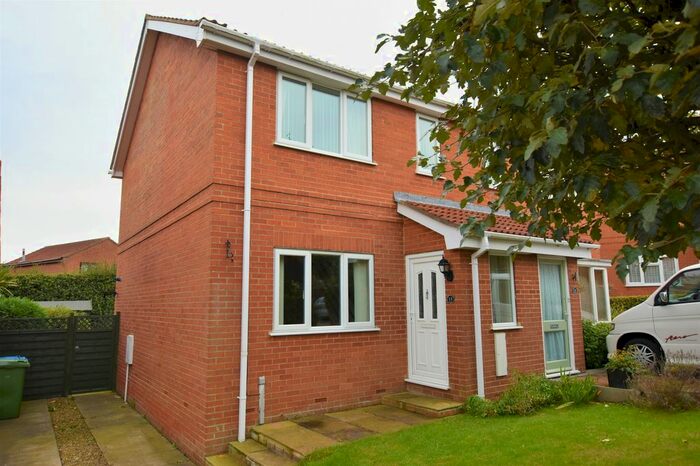 3 Bedroom Semi-Detached House To Rent In The Copse, Scarborough YO12