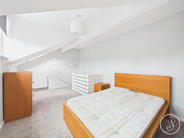 2 Bedroom Terraced House To Rent In Anderson Avenue, Leeds, LS8