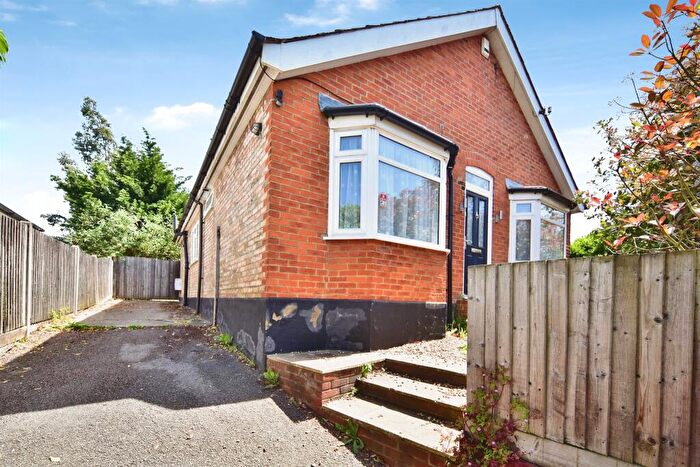 3 Bedroom Detached House For Sale In Sutton Road, Maidstone, ME15