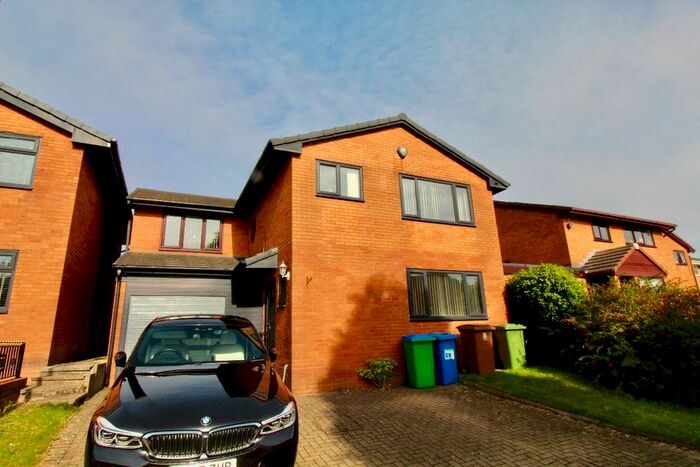 5 Bedroom Detached House To Rent In Dunlin Close, Rochdale, OL11