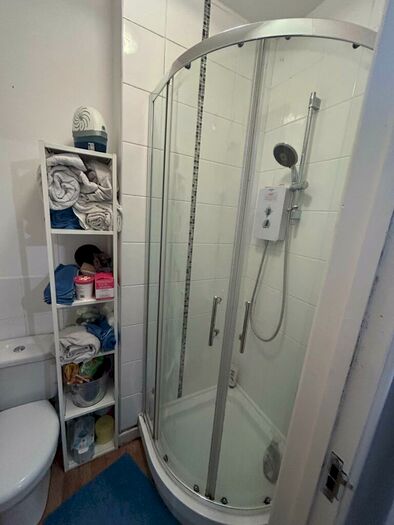 1 Bedroom Flat To Rent In Piercefield Place, Adamsdown, Cardiff, CF24