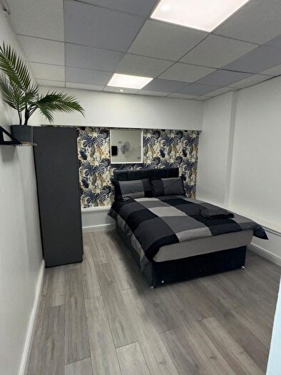 5 Bedroom Flat To Rent In Rye Lane, London, SE15