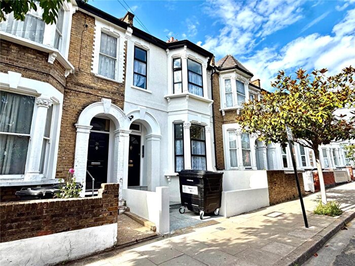 1 Bedroom Garage / Parking To Rent In Pellerin Road, Hackney, N16