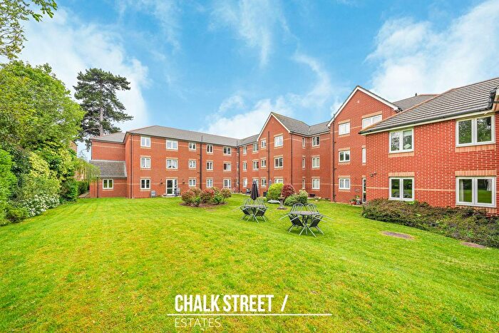 1 Bedroom Flat For Sale In Draper Court, Mavis Grove, Hornchurch, RM12