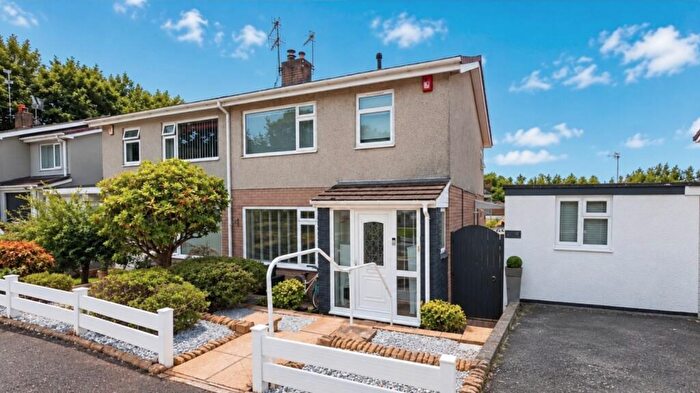 3 Bedroom Semi Detached House For Sale In Parnell Close, Plymouth, PL6