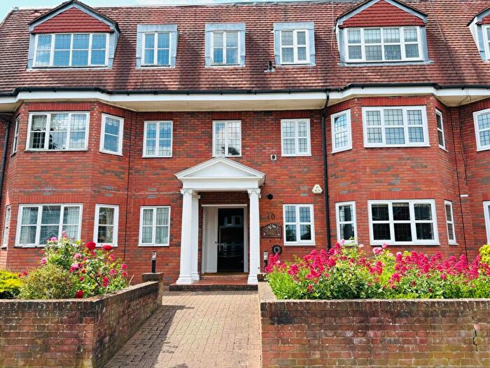 2 Bedroom Flat To Rent In Audley Park, Neeld Crescent, London, NW4