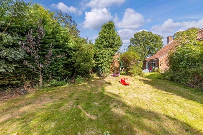 3 Bedroom Semi-Detached House For Sale In Church Lane, Sprowston, NR7