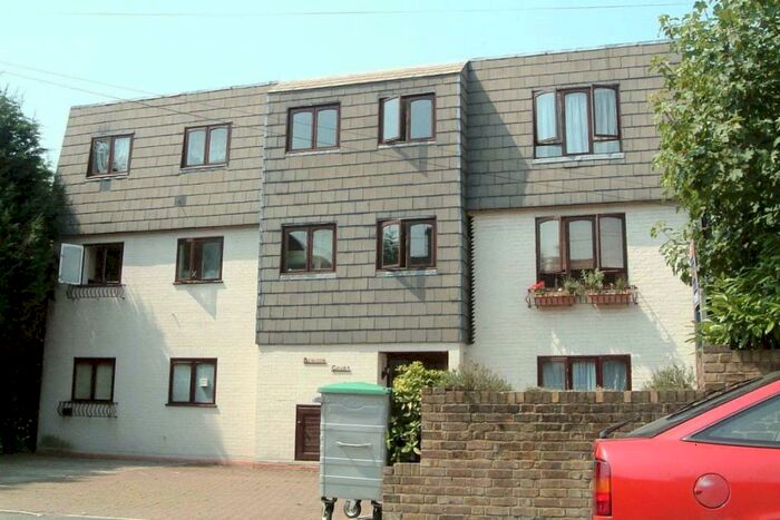 1 Bedroom Flat To Rent In Hencroft Street South, Town Centre, SL1