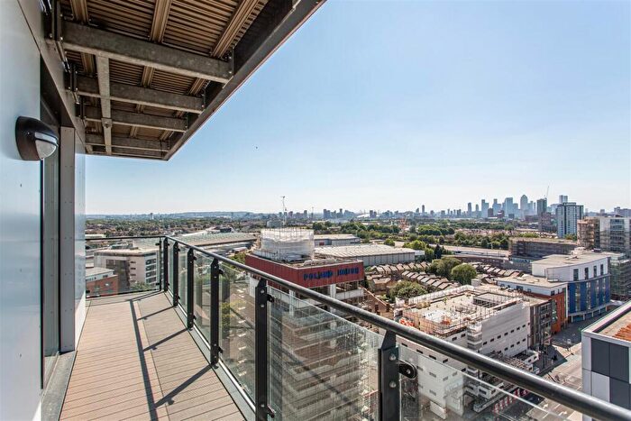 2 Bedroom Flat For Sale In Velocity Building, Stratford, E15