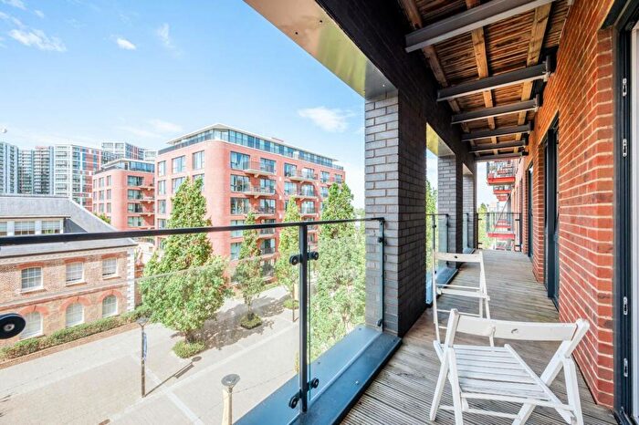 2 Bedroom Flat To Rent In Warehouse Court, No Street, London, , Woolwich, London, SE18