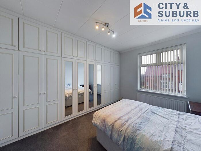 2 Bedroom Flat To Rent In Chillingham Road, Heaton, Newcastle, NE6