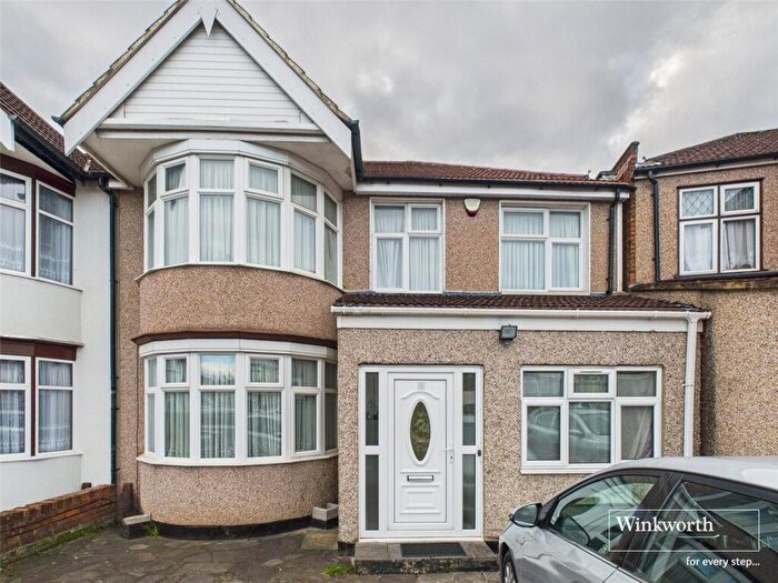 5 Bedroom Semi Detached House For Sale In Kenton Park Crescent, Harrow, Middlesex, HA3