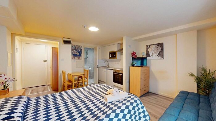 Studio To Rent In Chatsworth Road, Mapesbury, London, NW2