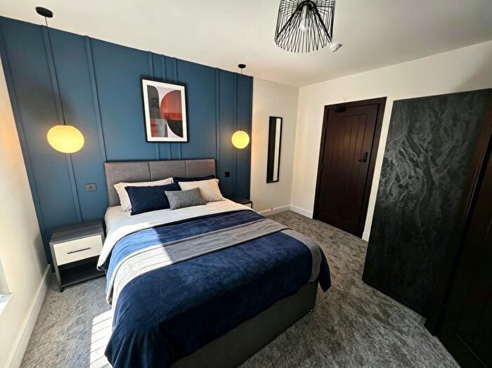Studio To Rent In Hitchin Road, Luton, Bedfordshire, LU2