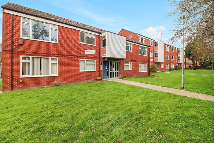 1 Bedroom Apartment To Rent In Meynell Close, Chesterfield, S40