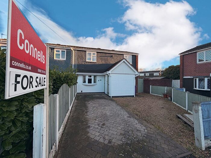 3 Bedroom Semi Detached House For Sale In Ecclestone Road, Wolverhampton, WV11