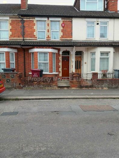 4 Bedroom Terraced House To Rent In Grange Avenue, Reading RG6