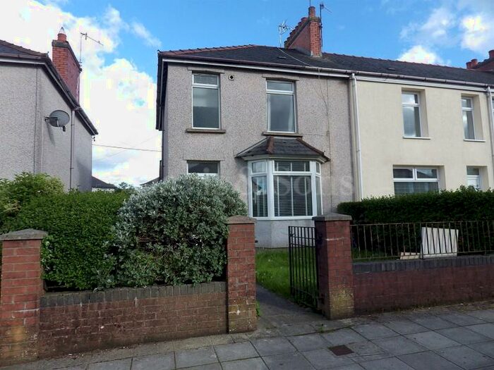 2 Bedroom Semi-Detached House To Rent In Penmaen Avenue, Oakdale, Blackwood, Caerphilly., NP12