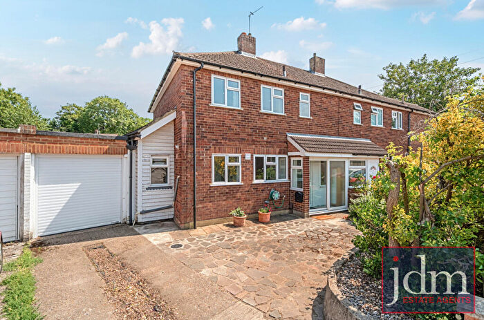 4 Bedroom Semi Detached House To Rent In Veryan Close, Orpington, BR5