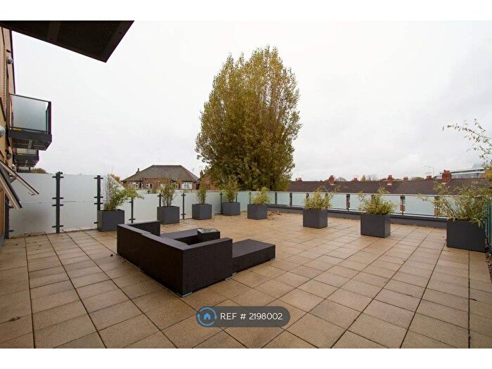 2 Bedroom Flat To Rent In Spitfire House, London, SW20